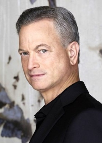 Gary Sinise in Criminal Minds